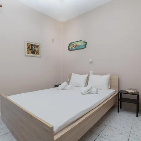 Cozy Holiday At פורקה